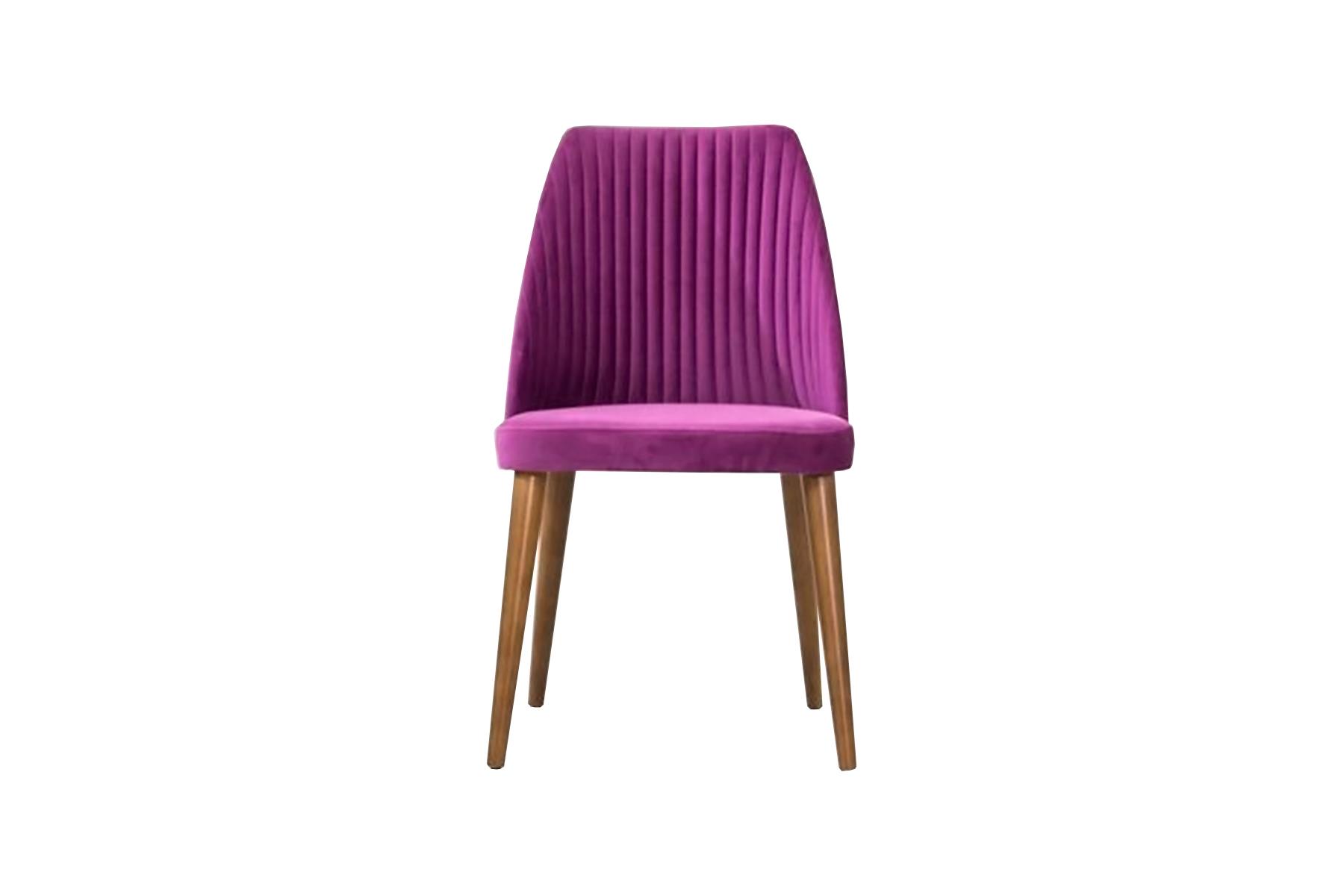 Tapacirana stolica Flora oduševljava modernom elegancijom i jasno definisanim, minimalističkim dizajnom. Idealno je prilagođena modernim stilovima opremanja. Mekana presvlaka i visoki naslon pozivaju da sjednete i opustite se.