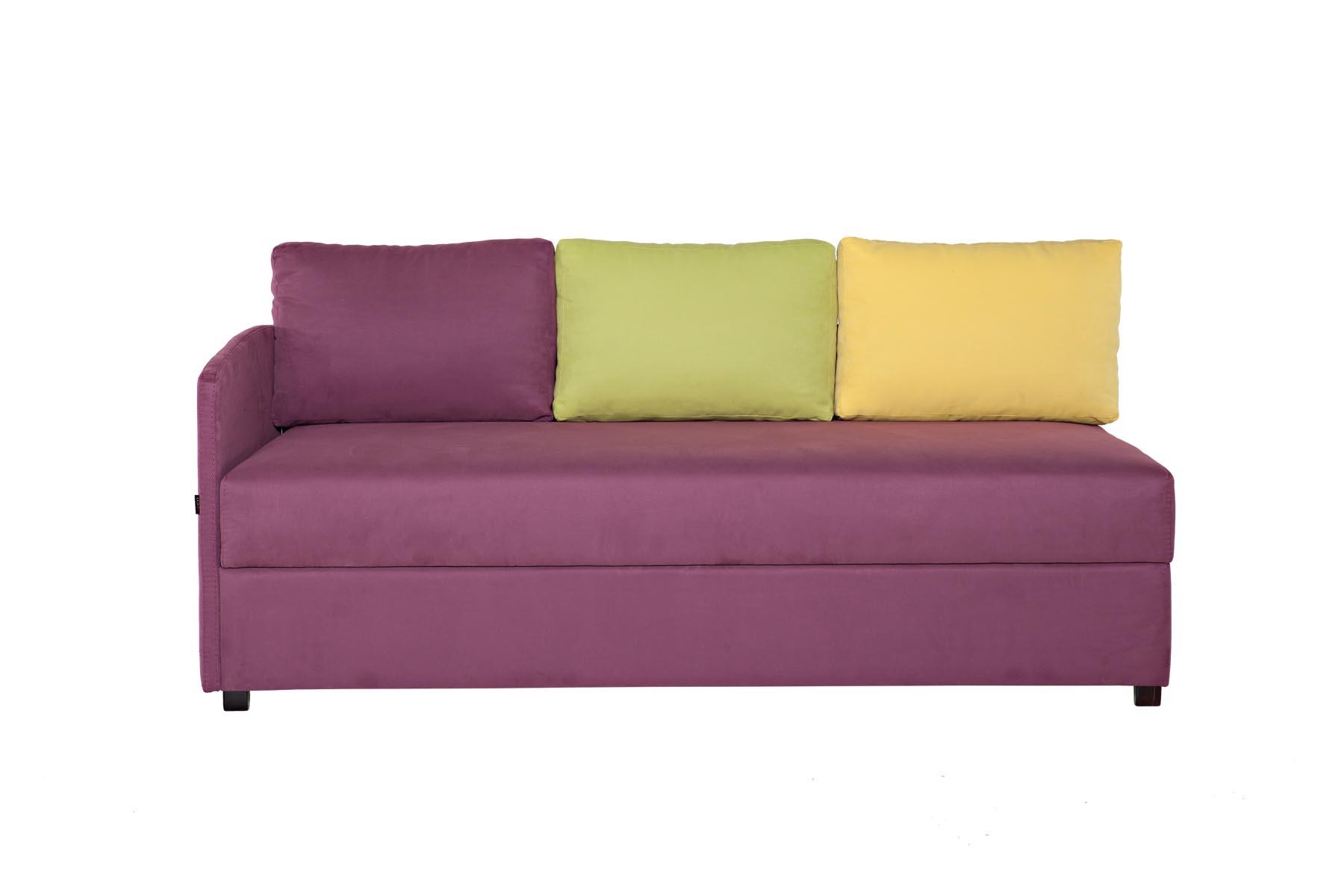 Capry je sofa koja je idealna za manje prostorije. Preporučujemo je za prostorije koje se koriste svakodnevno za spavanje, jer je u presjeku ležaja žičano jezgro. Ispod ležaja se nalazi koristan prostor za odlaganje.